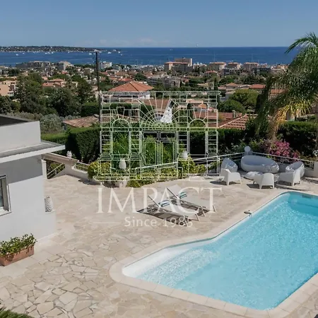 Ref 2182 - Seasonal In Golfe-juan - 190 M