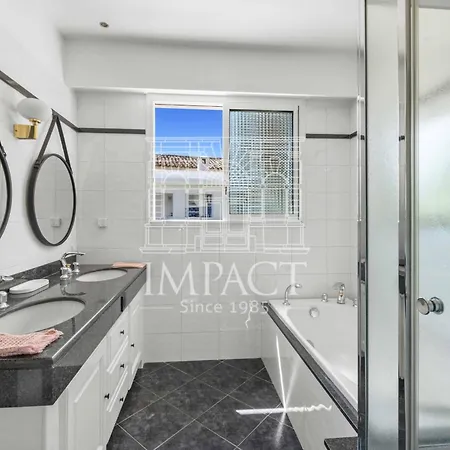 Ref 2182 - Seasonal In Golfe-juan - 190 M